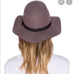 Brixton purple felt hat size medium